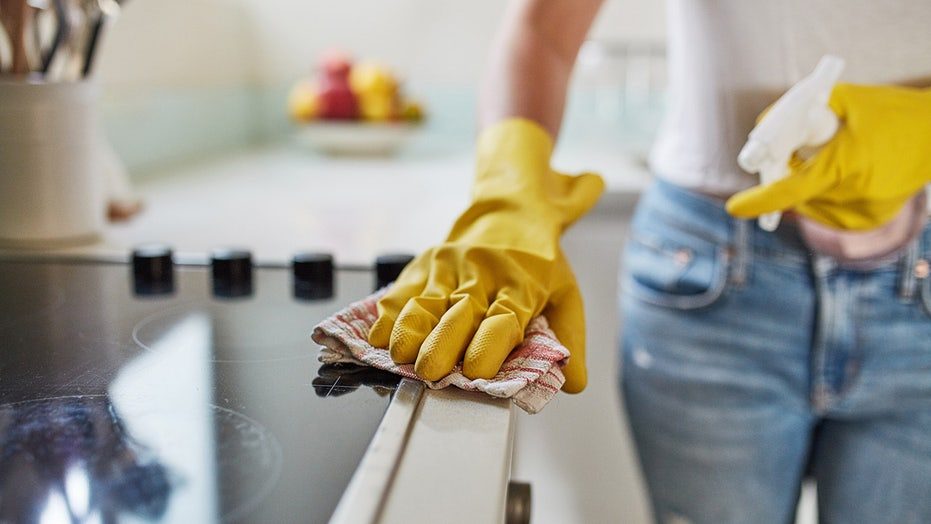 Keep your kitchen spotless with these 12 cleaning products​​