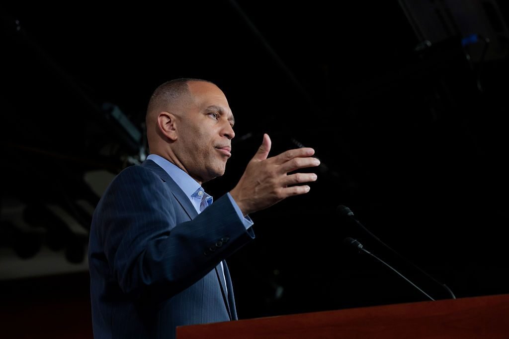 Hakeem Jeffries breaks speech record in bid to delay Trump’s megabill vote​Michelle Butterfield​
