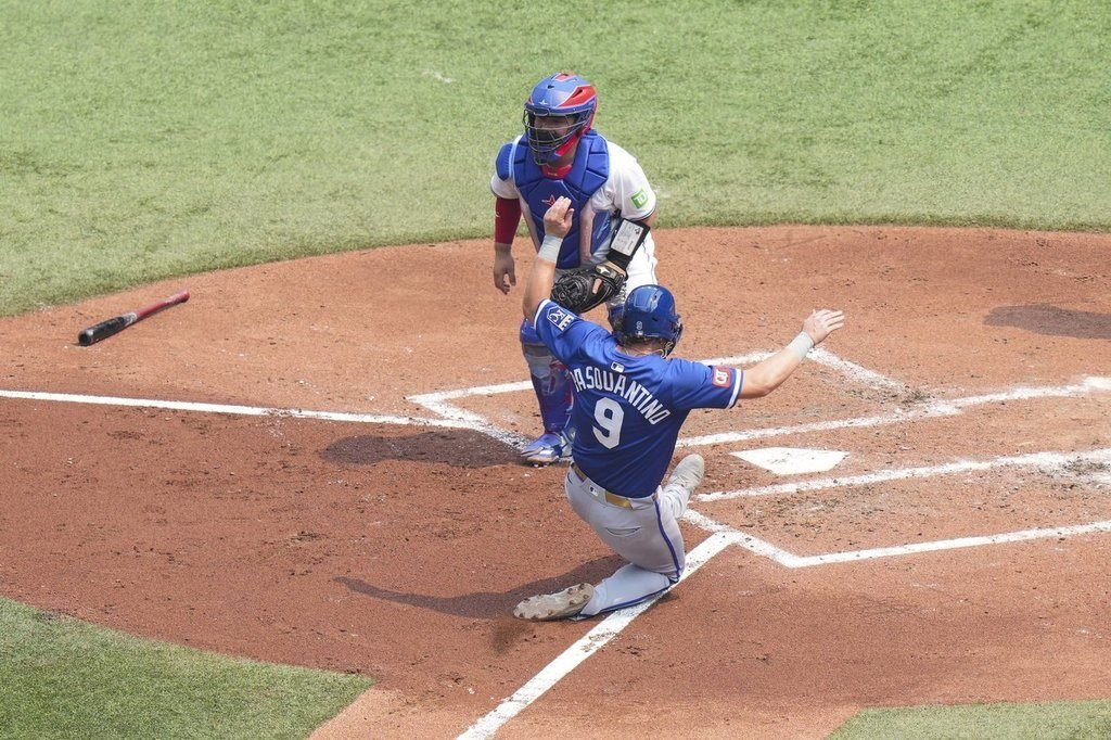 Royals catch fire late to defeat Blue Jays 7-4​Globalnews Digital​