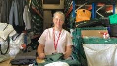 School uniform bank expected to help 3,000 children​​