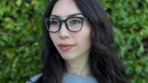 World’s thinnest AI glasses feature built-in AI assistant​​