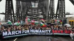 Pro-Palestine march closes Sydney Harbour Bridge​​