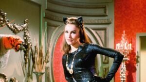 ‘Batman’ star Julie Newmar explains why Burt Ward was ‘absolutely perfect’ to play Robin​​