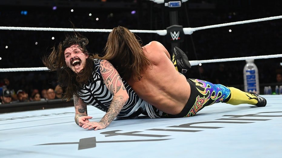 Dominik Mysterio’s Intercontinental Championship reign continues at SummerSlam, makes AJ Styles latest victim​​