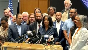 ‘All-out war’: Fleeing Texas Dems side with Newsom as redistricting standoff continues: ‘fire with fire’​​